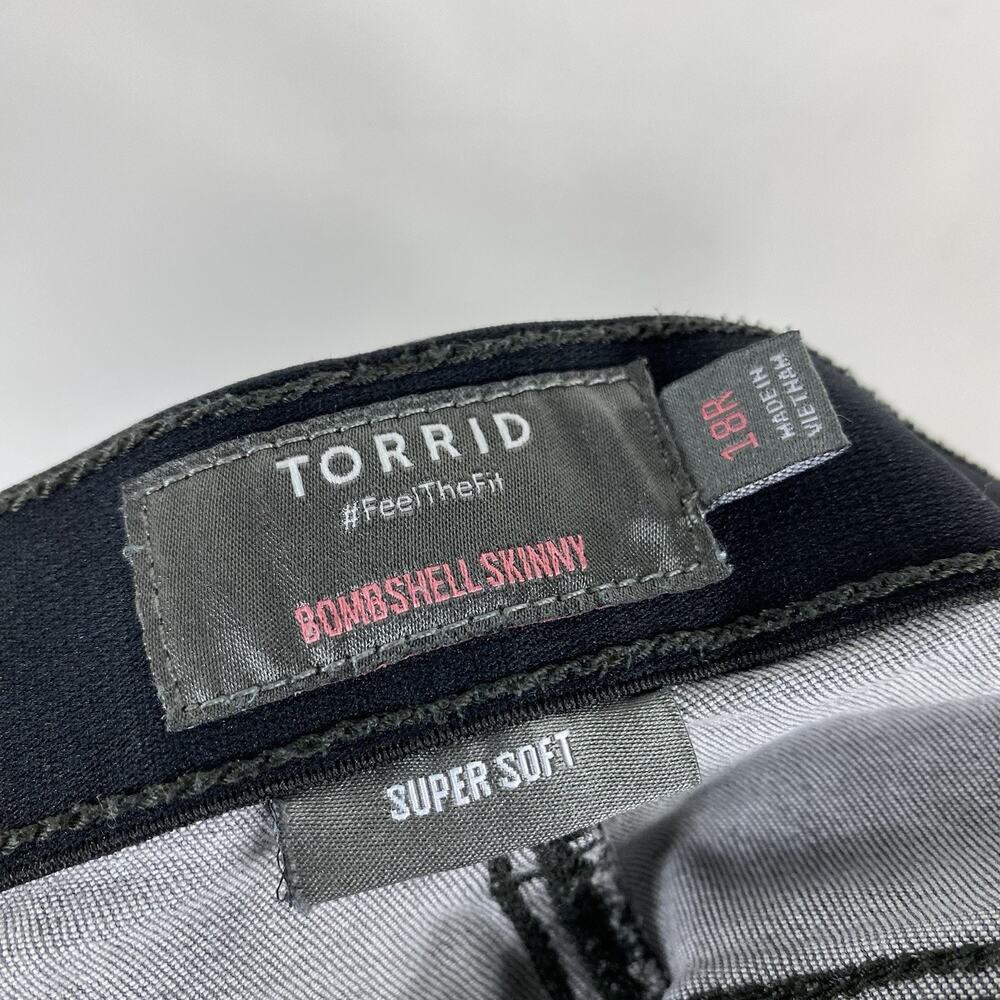 Torrid Size 18 Button Fly Bombshell Skinny Jeans … - image 3